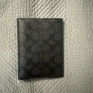 Coach passport Charcoal /black Signature Travel Wallet